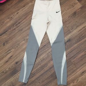 Nike leggings